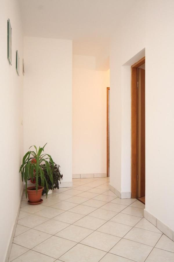 Apartments With A Parking Space Sali, Dugi Otok - 8172 Exterior photo